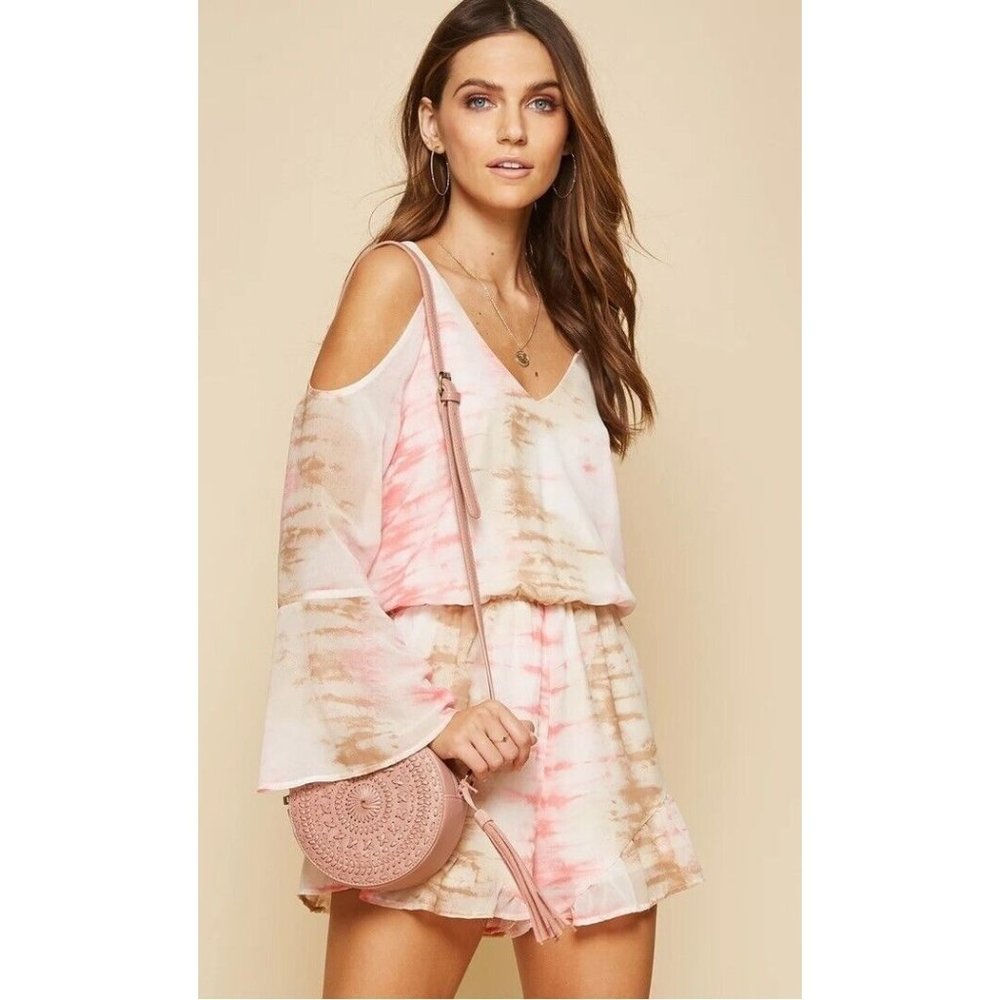 Andre by Unit cold Shoulder Romper Cotton candy skies pink Lined size large new